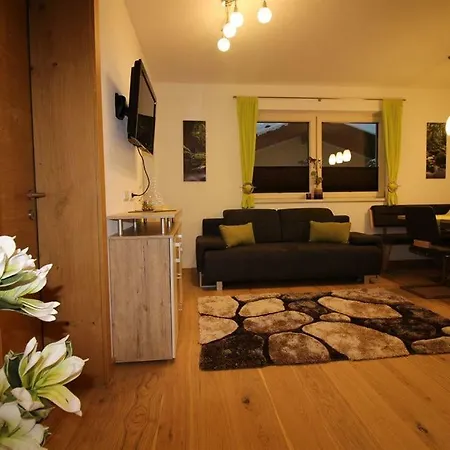 Melanie 아파트 젤암질러